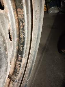 Talverehvid 215/61/R16 velgedel (7 foto / 7)