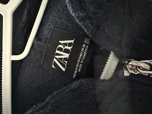 Бомбер ZARA (3 фото из 3)