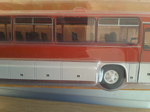 Ikarus 250 mudel+ajakiri (2 foto / 3)