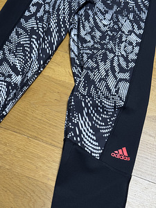 Леггинсы - лосины xs adidas (2 фото из 2)