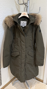 Woolrich mantel XL uus originaal oliivivärvi (1 foto / 2)