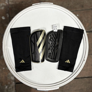 Щитки голени Adidas (2 фото из 4)