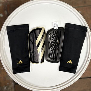 Щитки голени Adidas (4 фото из 4)