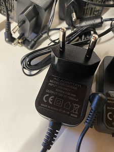 UUED Toiteadapterid 1A ja 0.5A 12V Väga kvaliteetsed 30tk (3 foto / 3)