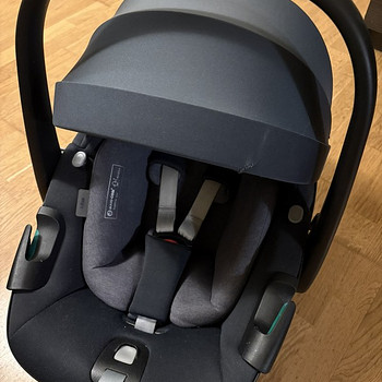 Maxi Cosi Pebble 360 turvahäll