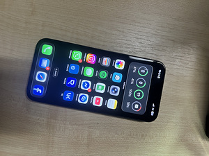 iPhone 15 Pro Max 512 ГБ (3 фото из 3)