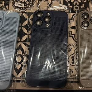 Uus ümbris iPhone 16 Pro jaoks (1 foto / 3)