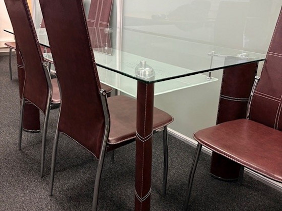 Klaasist laud ja 6 tooli