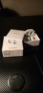 SAMSUNG Galaxy Buds Live (3 фото из 5)