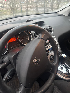 Peugeot (8 foto / 9)