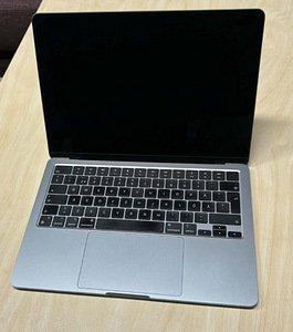 Продается Apple MacBook Air M2 (2022). (3 фото из 7)