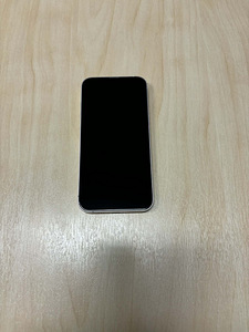 Müüa iPhone 13, 128GB, roosa värv. (3 foto / 4)