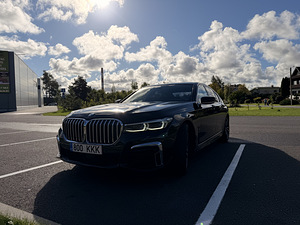 BMW 730d (8 фото из 9)