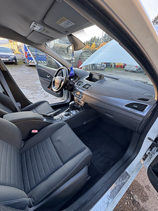 Renault Megane 1.5d automat, 2014 (6 foto / 7)