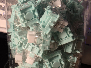 Keyboard Switches: Magnetic Switches and Mechanical Switches (1 foto / 7)