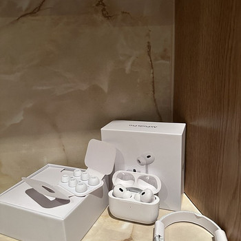 Apple AirPods 2