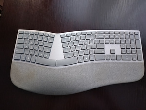 Microsoft surface keyboard (1 foto / 3)