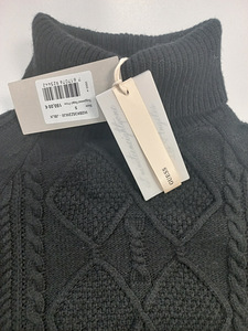 Kootud kleit Guess, suurus S (2 foto / 5)