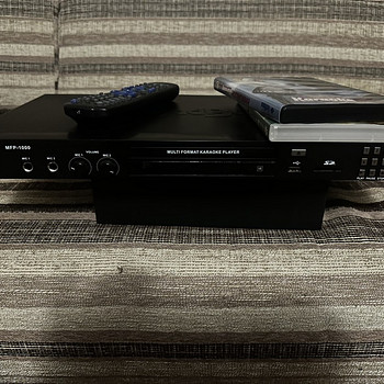 Karaoke player
