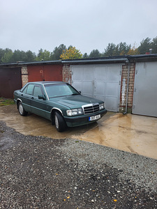 Mercedes 190 (4 foto / 6)
