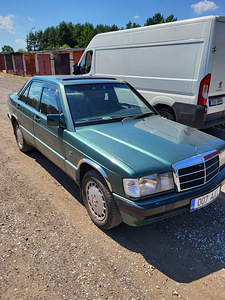 Mercedes 190 (6 foto / 6)