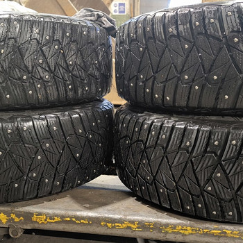 Dunlop Ice Touch 215/55-16