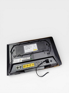 Ruuter Nokia E-240W-A Täiskomplekt (2 foto / 4)