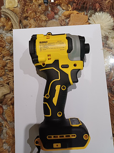 DeWalt analoog (3 foto / 3)