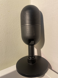 Микрофон Razer Seiren V3 Mini (4 фото из 4)