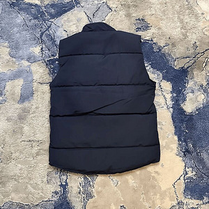 Жилет Canada Goose / размер: S (2 фото из 3)