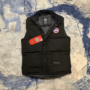 Canada Goose vest / žilett Suurus: S (1 foto / 1)