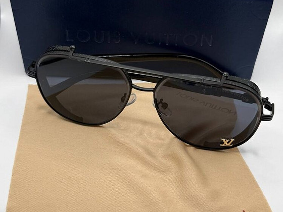 Brändi päikeseprillid Louis Vuitton