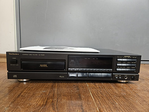 Technics SL-PG300 компактный проигрыватель компакт-дисков (1 фото из 3)