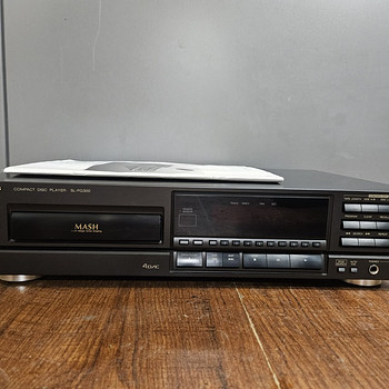 Technics SL-PG300 компактный проигрыватель компакт-дисков