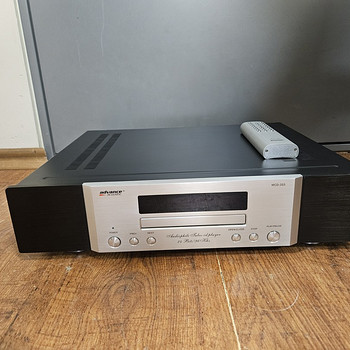 Advance Acoustic MCD-203 Lamp CD player