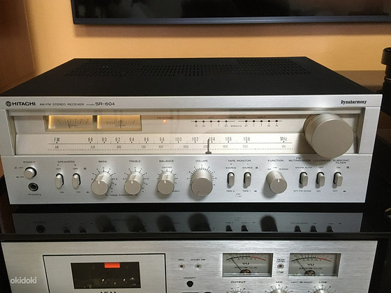 Hitachi SR-604 Stereo Receiver