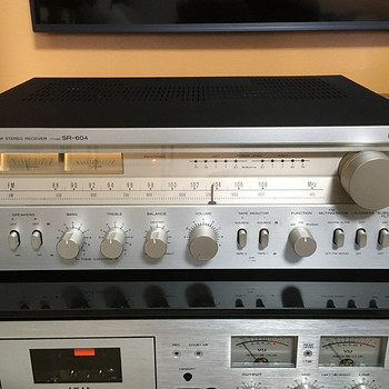 Hitachi SR-604 стерео ресивер