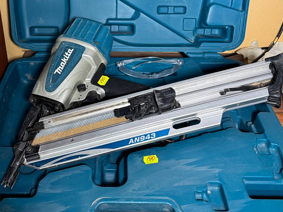 Makita AN943 гвоздезабивной пистолет
