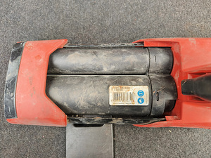 HILTI HDM 330 (2 foto / 2)