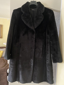 Uus kunstkarusnahast mantel, XL/XXL (1 foto / 4)
