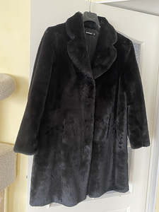 Uus kunstkarusnahast mantel, XL/XXL (3 foto / 4)