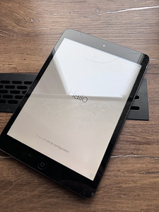 iPad mini (2 фото из 6)