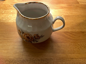 Молочник (2 фото из 3)