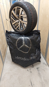 Новые легкосплавные диски MB с новыми летними шинами Pirelli (1 фото из 10)