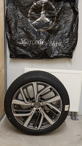 Новые легкосплавные диски MB с новыми летними шинами Pirelli (9 фото из 10)