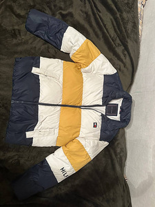 Jope Tommy Hilfiger (1 foto / 3)