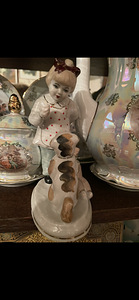Portselanfiguur „Tüdruk koerakesega“ („Proovi ära võtta!“). (3 foto / 4)