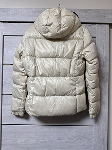 Пуховик Moncler (2 фото из 10)