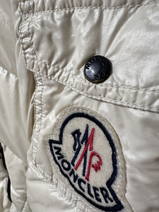 Пуховик Moncler (8 фото из 10)