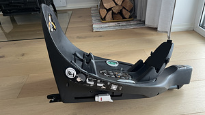 Cybex Cloud Z i-Size 45-87cm автокресло (7 фото из 8)